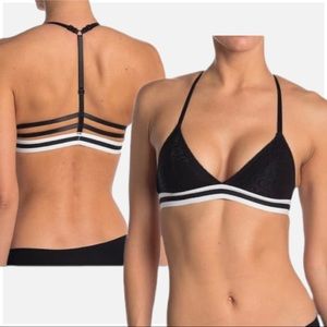 🎁SALE‼️🆕 FRENCH AFFAIR Lace Strappy Bralette t-back black & white